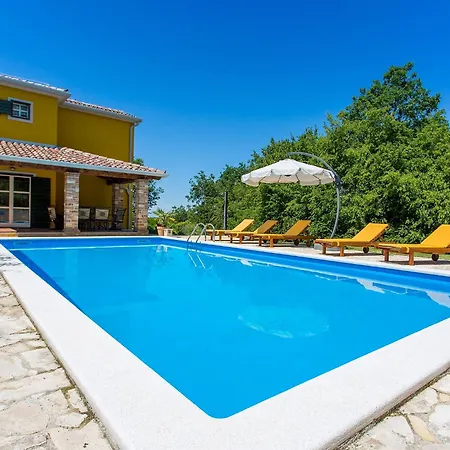In Monti Ana With Pool Near Mirna River
