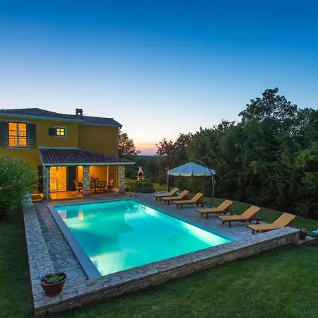 In Monti Ana With Pool Near Mirna River Villa