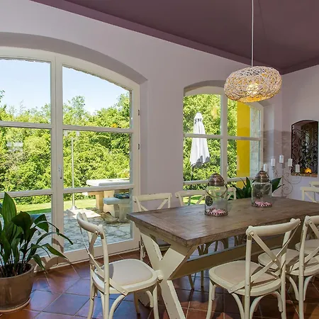 Villa In Monti Ana With Pool Near Mirna River