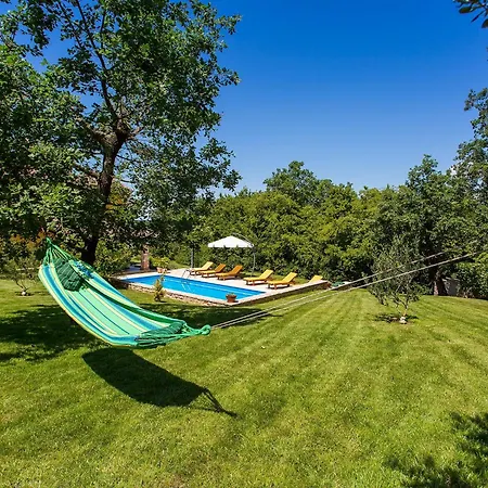 In Monti Ana With Pool Near Mirna River