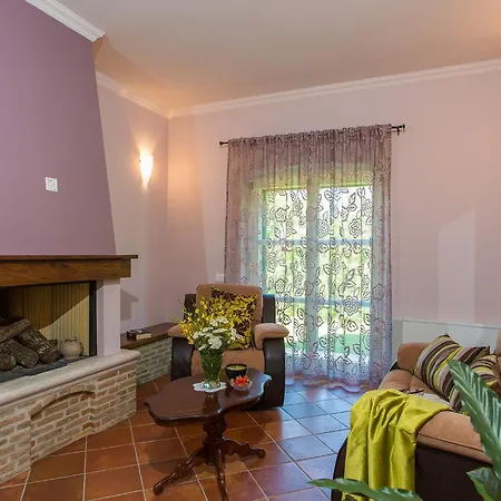 In Monti Ana With Pool Near Mirna River Villa