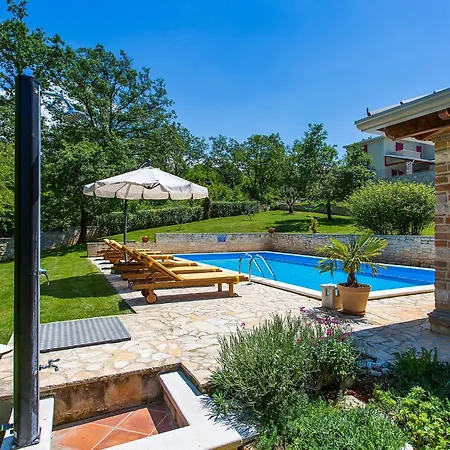 In Monti Ana With Pool Near Mirna River Villa